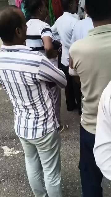 रोडवाल में 10 दिन से पानी नहीं आ रहा, ग्रामीणों में आक्रोश
जलदाय विभाग के अधिकारियों को 5 घण्टे तक ग्रामीणों ने बैठाए रखा