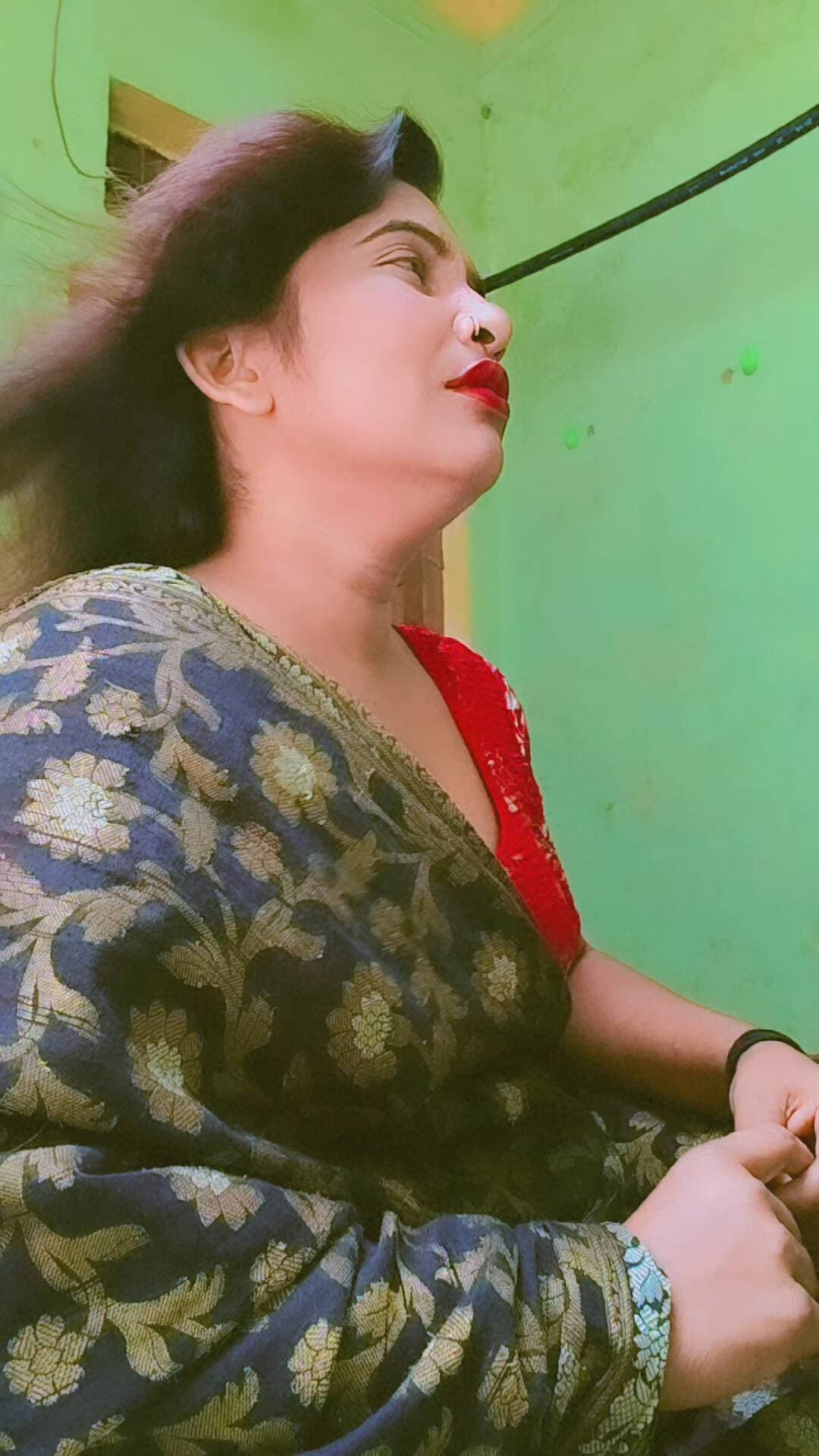 social media ke taraf se a rahi hun please support kar dijiyega