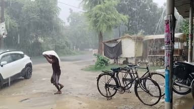 #संतकबीरनगर में झमाझम बारिश शुरू.....! #trending #viralvideo #rain #news #climate #viral #latestnews