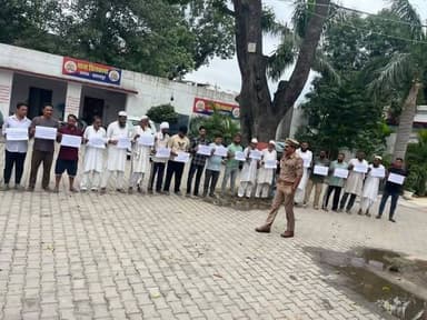 बुलडोजर का खौफ थाने पहुंचे 47 गौकशी और अन्य मामलों के अपराधी खाई कसम कमेंट बॉक्स में पढ़िए पूरी खबर
#YogiAdityanath #reels #UttarPradesh #BreakingNews #viral