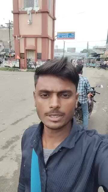 झारखंड की उपराजधानी एवं मुख्यमंत्री हेमंत सोरेन के गृह जिला दुमका के टावर चौक की बदहाल स्थिति देखिए