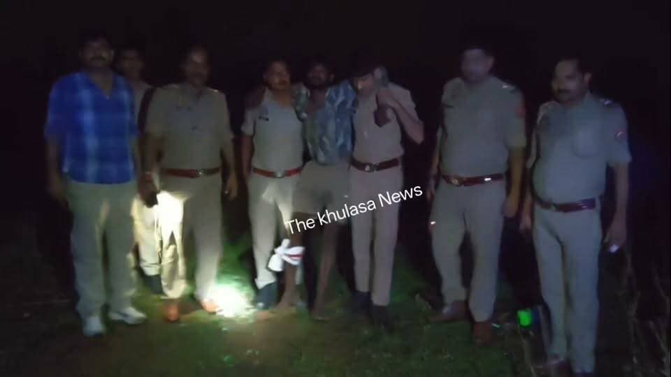 झाँसी में कच्छा-बनियान गैंग से पुलिस की मुठभेड़, एक बदमाश को लगी पुलिस की गो$ली, पांच बदमाश फरार #Jhansipolice