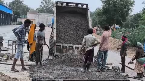 मांगरौल: मांगरोल कृषि मंडी में करोड़ों की लागत से किया जा रहा है निर्माण फिर भी किसानों को नहीं मिल रहा है कोई लाभ