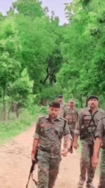 डीएसपी के नेतृत्व में बुढ़मू थाना के सीमांत क्षेत्र में संघन छापामारी अभियान