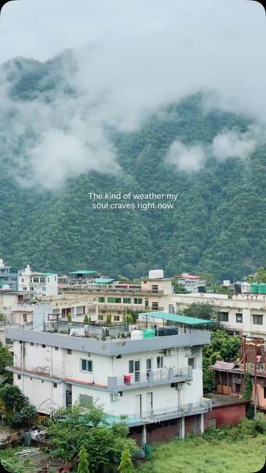 The kind of weather my
soul craves right now ❤️
.
.
#weather #monsoon