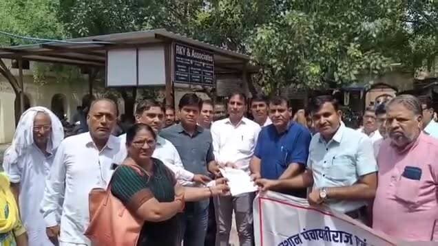 राजस्थान पंचायती राज एवं माध्यमिक शिक्षक संघ उप शाखा #बहरोड़ ने 7 सूत्रीय मांगों को लेकर सौंपा ज्ञापन। नवनियुक्त CBEO, SBO एवं RP का भी किया स्वागत-अभिनंदन।