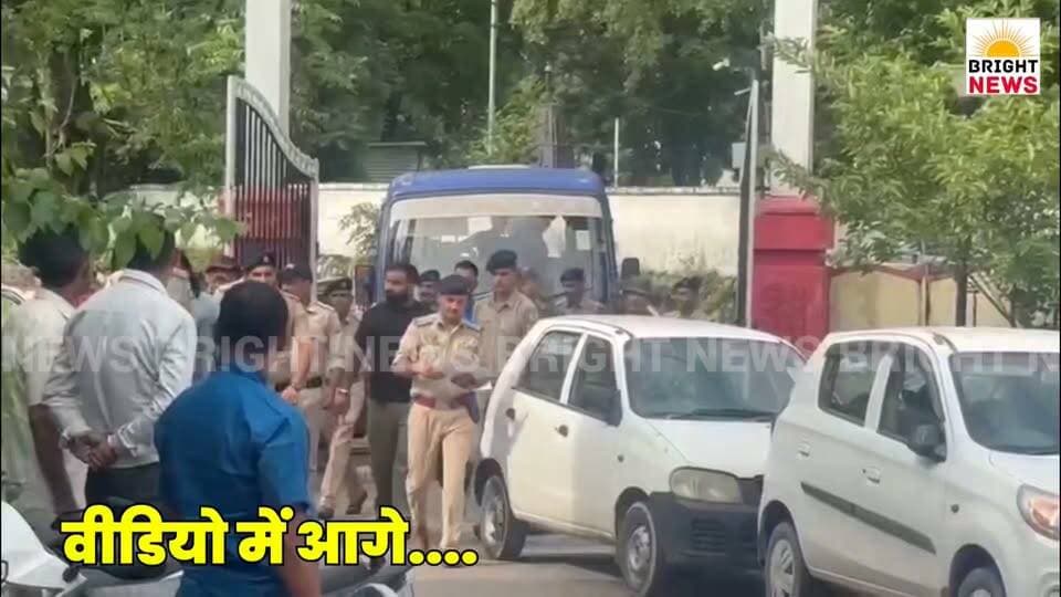 -#बिलासपुर -- मंडी भराड़ी पुल कुल्हाड़ी मामला : सभी आरोपी गिरफ्तार, कोर्ट में किए पेश...
#BrightNews #Bilaspur #BilaspurNews #BilaspurPolice #KulhadiKand #AxeAttack #MandBharari #Fourlane #NH205 #CrimeNews #MajorArrest #SaurabhPatial #KulbhushanThakur #DhirajDharmani #AnilKumar #SuryaChandel #HimachalPolice #SPAbhishekDhiman #SIT #PoliceAction #Investigation #CCTVFootage #TechnicalSurveillance #DigitalEvidence #Intelligence #Banjara #Kullu #ForestHideout #Fugitive #VehicleChange #BNS #LawAndOrder #CrimeUpdate #PublicSafety #HimachalPradesh #HP #Himachal #PahadKiKhabar #Himachal24x7 #HimachalUpdate #LatestNews #IndiaNews #BreakingNews #HimachalCrime