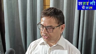 आज के दौर में बच्चों पर विशेष ध्यान देना समय की सबसे बड़ी आवश्यकता : इंटरनेशनल मैक्स स्कूल के प्रधानाचार्य
कुल्लू। इंटरनेशनल मैक्स स्कूल के प्रधानाचार्य ने कहा कि वर्तमान समय में बच्चों के सर्वांगीण विकास पर विशेष ध्यान देने की आवश्यकता है। उन्होंने कहा कि आज के प्रतिस्पर्धी और तकनीकी युग में केवल शैक्षणिक शिक्षा ही नहीं, बल्कि बच्चों के मानसिक, नैतिक और सामाजिक विकास पर भी समान रूप से कार्य करना जरूरी है।
उन्होंने कहा कि अभिभावकों और शिक्षकों की साझा जिम्मेदारी है कि वे बच्चों को सकारात्मक वातावरण प्रदान करें, उनकी प्रतिभा को पहचानें और उन्हें सही दिशा में आगे बढ़ने के लिए प्रेरित करें। बच्चों के साथ संवाद बनाए रखना, उनकी भावनाओं को समझना और उनकी रुचि के अनुसार मार्गदर्शन करना आज की सबसे बड़ी जरूरत है।
प्रधानाचार्य ने कहा कि यदि बचपन से ही बच्चों में अच्छे संस्कार, अनुशासन, आत्मविश्वास और जिम्मेदारी की भावना विकसित की जाए तो वे भविष्य में एक सफल और जागरूक नागरिक बन सकते हैं। उन्होंने अभिभावकों से बच्चों के साथ अधिक समय बिताने और उनके समग्र विकास में सक्रिय भूमिका निभाने का आह्वान किया।
#InternationalMaxSchool #SchoolPrincipal #ChildDevelopment #Parenting #Education #StudentCare #MentalHealth #HolisticEducation #Kullu #HimachalPradesh #SatrangiChannel