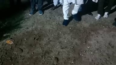 यात्रा के लिए रवाना हुए नगर पंचायत अध्यक्ष पप्पू कुमार चौधरी पहुंचे नेपाल आप लोग बताइए किस जगह की है यात्रा।