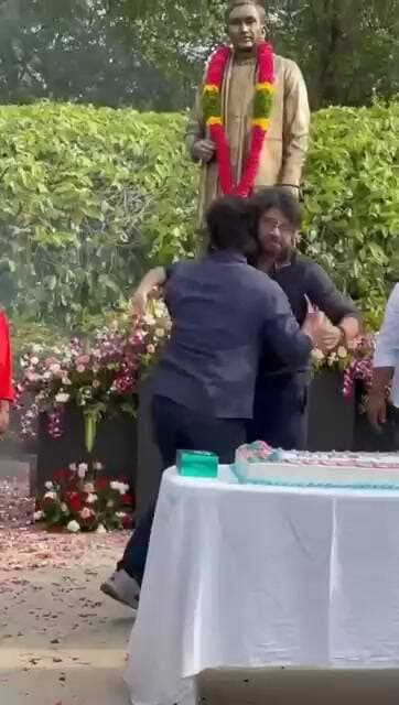 నాగార్జున కాలు ముక్కి ఎమోషనల్ అయిన అఖిల్...