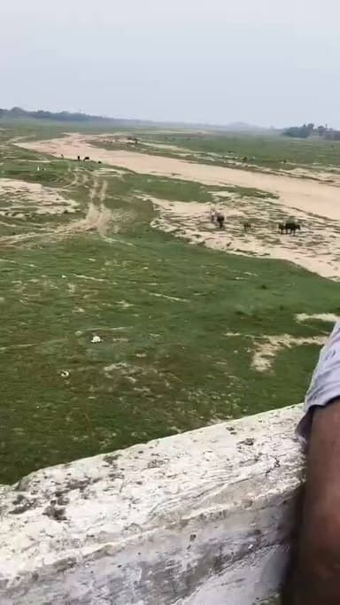 क्या खिजरसराय mahkar थाना क्षेत्र में बालू माफियाओं का अवैध खनन ऐसे ही चल रहा है?