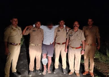 #Etawahpolice
#Goodwork
⏭️मात्र 2.30 (ढाई घण्टे) में नाबालिग बालिका से दुष्कर्म की घटना कारित करने वाले आरोपी को इटावा पुलिस द्वारा पुलिस मुठभेड़ मे किया गया गिरफ्तार ।
⏭️SSP इटावा @BrijeshS_211 के निर्देशन में थाना ऊसराहार पुलिस द्वारा की गयी कार्यवाही। https://t.co/BmCrJ09wHb