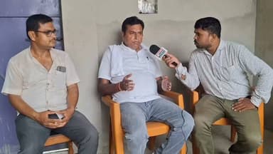 रौशन ने रोसड़ा का नाम किया रौशन! BPSC पास कर BDO बनने पर जनप्रतिनिधियों ने दी शुभकामनाएं, क्षेत्र में खुशी की लहर। आखिर कौन हैं रौशन सहनी? पूरी खबर देखें।
#Rosera #RoseraNews #BPSC #BDO #RaushanSahni #Samastipur #BiharNews #SuccessStory #BreakingNews #ViralNews #Bihar #RoseraBDO #Inspiration #NewsUpdate