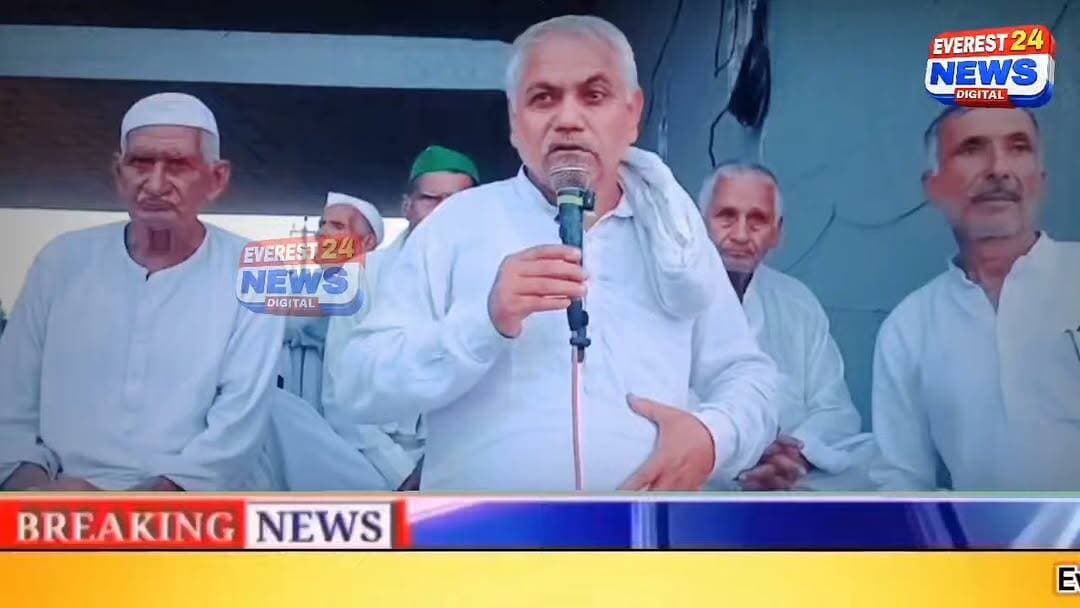 दिल्ली देहरादून इकोनामिक कॉरिडोर पर कट की मांग को लेकर चल रहे धरने में गांगनौली धरना स्थल से धर्मेंद्र प्रधान ने कहा कट बनवाने को लेकर जन्म प्रतिनिधि को ही कहना पड़ेगा रविवार की बैठक में होगा बड़ा फैसला!
#Gangnauli #Baghpat #KisanProtest #kisan