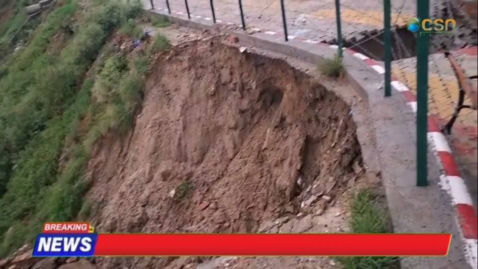 मानसून की पहली बारिश ने तालाब सौंदर्यकरण की खोली पोल, भ्रष्टाचार के लगे आरोप
#न्यूज़ #न्यूज #news #latestnews #city #breakingnews #citynews #hindinews #citylife #haridwar #uttarakhandnews #haridwarnews #corruption #CSRfund #heromotocorp Part 4