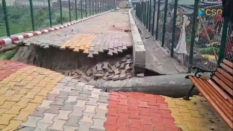 मानसून की पहली बारिश ने तालाब सौंदर्यकरण की खोली पोल, भ्रष्टाचार के लगे आरोप
#न्यूज़ #न्यूज #news #latestnews #city #breakingnews #citynews #hindinews #citylife #haridwar #uttarakhandnews #haridwarnews #corruption #CSRfund #heromotocorp Part 2