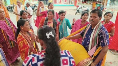 କଳାକାର ସମାଵେଶ ଗୀତ ନାଚରେ ଦୁଲୁକିଲା ବୌଦ୍ଧ ଟାଉନ ହଲ ପରିସର