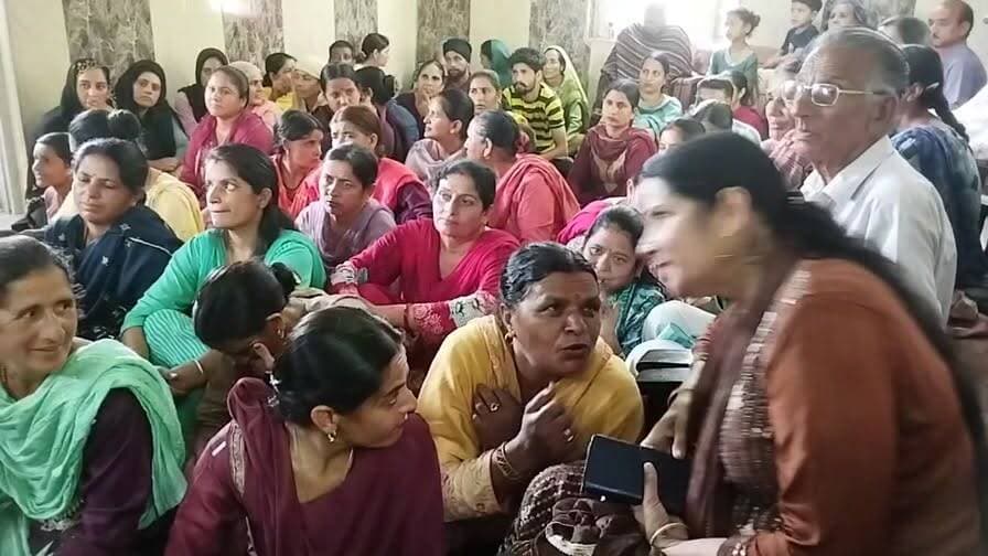 ग्राम पंचायत मंजीर, में ग्राम सभा का आयोजन
#livevideo #viral #manjeer #चंबा #chamba #himachal