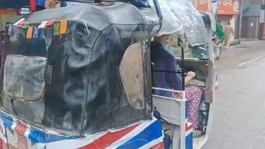 लो जी, विदेशी पर्यटक थ्री व्हीलर लेकर पहुंच गए मॉलरोड
शिमला, 11 जुलाई, 2026 — शिमला पुलिस और स्थानीय प्रशासन द्वारा आम जनता और पर्यटकों को सख्त चेतावनी दी गई है कि मॉल रोड और रिज (The Ridge) पूरी तरह से "नो व्हीकल ज़ोन" (वाहन निषेध क्षेत्र / सील्ड रोड) हैं।
यह सूचना हाल ही में माल रोड पर हुई एक घटना के बाद जारी की गई है, जहाँ 'रिक्शा रन' एडवेंचर रैली में भाग ले रहे विदेशी पर्यटकों ने एक ऑटो-रिक्शा (केरल रजिस्ट्रेशन नंबर ( KL07D E2685 )और यूनाइटेड किंगडम के झंडे की ब्रांडिंग वाला) लेकर इस प्रतिबंधित हेरिटेज वॉकवे पर प्रवेश कर लिया था। मौके पर तैनात स्थानीय पुलिस कर्मियों ने तुरंत वाहन को रोका, नियमों की जानकारी दी और कानूनन कार्रवाई की।
#Shimla
#MallRoad
#ForeignTourists
#ThreeWheeler
#ShimlaTourism
#TouristAttraction
#HimachalPradesh
#TravelHimachal
#MallRoadShimla
#ViralVideo
#TourismNews
#HimachalNow ।