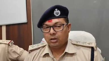 देवघर पुलिस ने मोहनपुर थाना क्षेत्र के रामजोरिया के समीप यात्री सेड के पास अवैध ब्राउन शुगर की खरीद बिक्री कर रहु दो व्यक्ति को किया गिरफ्तार