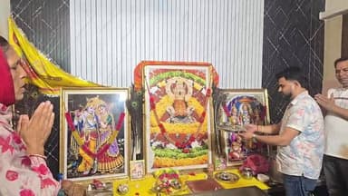 -#घुमारवीं -- खाटूश्यामजी मंदिर में आरती...#देखिए_लाइव..