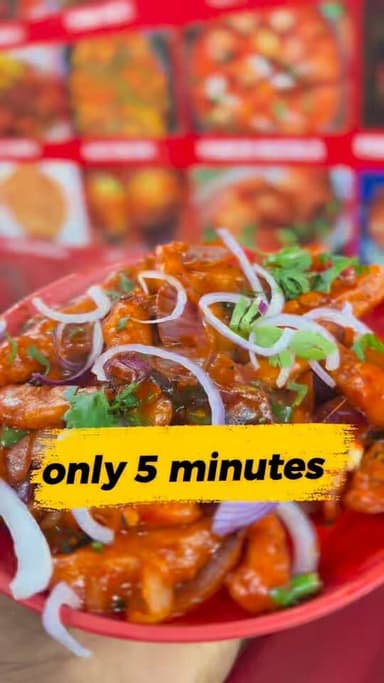 कोयले की खदान से मुंबई के फाइव स्टार शेफ तक! | MASTER CHEF VICKY SAV 👨🍳✨
300 रुपये की मजदूरी से शुरू हुआ सफर… आज मुंबई के फाइव स्टार होटलों और सेलिब्रिटी किचन तक। संघर्ष, जुनून और स्वाद की प्रेरणादायक कहानी—MASTER CHEF VICKY SAV।
शादी, रिसेप्शन, बर्थडे, कॉर्पोरेट इवेंट या किसी भी खास पार्टी के लिए MASTER CHEF VICKY SAV की प्रोफेशनल कुकिंग सर्विस बुक करें।
📞 Booking for Any Party & Marriage: 9819637129
#MasterChefVickySav #MumbaiChef #SuccessStory #CelebrityChef #FiveStarChef #Foodie #Chef #Jharkhand #Hazaribagh #LuxuryDining