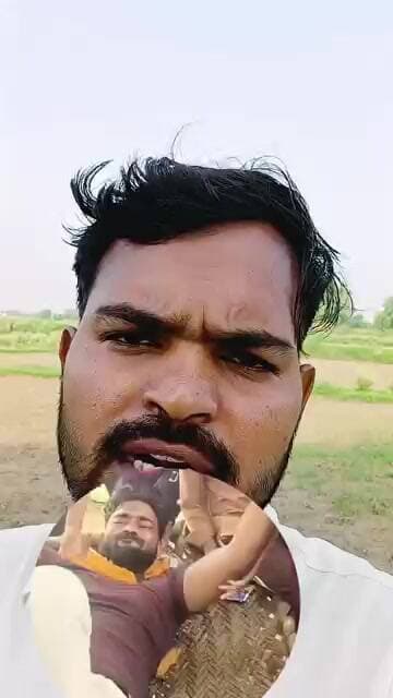 एक पत्रकार ने सरकार को रेला