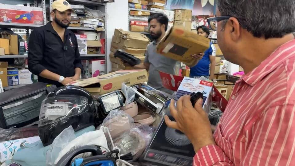 50%DISCOUNT
Bareilly Mart की ओपनिंग पर बंपर ऑफर , देख लीजिए माल ख़त्म न हो जाये पहले आइये पहले पाइये
Contact-9897686367
बरेली मार्ट
विशाल मेगा मार्ट के सामने
रिलाइंस मॉल के नीचे
अय्यूब खां का चौराहा सिविल लाइंस बरेली
#BareillyMart #Bareilly #BareillyShopping #GrandOpening #MegaSale #50PercentOff #DiscountOffer #ShoppingDeals #ShopLocal #BestDeals #CivilLinesBareilly #RelianceMall #VishalMegaMart #FirstComeFirstServe #LimitedOffer #TrendingReels #ViralReels #ExplorePage #ShoppingIndi