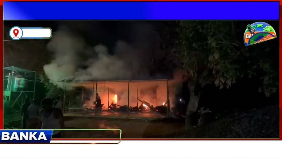 #बांका में मोबाइल दुकान में लगी भीषण आग, दुकान जलकर खाक, करीब 70 लाख की संपति जली
#firesafety #mayankminku #cmbibar