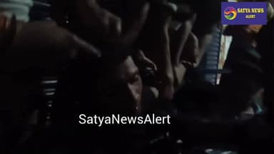 Suspicious Youth Assaulted by Mob in Haryana Bhavan Lane , Rourkela; Police Rescue Him in Time
Locals Allege He Entered Several Houses and Acted Obscenely; Prompt Police Action Averts Major Incident
Rourkela, July 11:(SatyaNewsAlert ) A suspected youth was assaulted by an angry mob after being caught near the lane adjoining Haryana Bhavan in the Daily Market area of Rourkela at around 10 p.m. on Saturday.
According to local residents, the youth allegedly entered several houses in the locality and behaved in an obscene and inappropriate manner, triggering panic and outrage among residents. Enraged locals detained him and allegedly thrashed him before police arrived.
Upon receiving information, a police team from Plantsite Police Station, acting under the direction of Inspector-in-Charge Vibhatsa Pradhan, rushed to the spot. Young Sub-Inspector Siddhartha Pradhan, along with police personnel, made considerable efforts to rescue the youth from the mob and safely escorted him to the police station.
Residents claimed that similar incidents had occurred in the area in the past, which contributed to the public's anger and swift reaction.
Police have launched an investigation into the allegations and have urged citizens not to take the law into their own hands, assuring that appropriate legal action will be taken based on the findings of the inquiry.