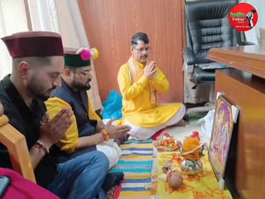आज 11 जुलाई को रामपुर बुशहर में नगर परिषद के नए अध्यक्ष करन शर्मा व उपाध्यक्ष रोहित नेगी ने संभाला पदभार
#kullutodaynews #himachalpradesh #himachalupdate #MediaPower #himachalkiawaaz #KTN #ATM #shimla #kullu #rampur