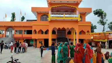 पिछले महीने बिहार के मुख्यमंत्री सम्राट चौधरी ने जिस मंदिर में पूजा अर्चना / उद्घाटन 24 अवतार धाम मंदिर से लगभग 200 वर्ष पुरानी अष्टधातु की मूर्ति सहित कीमती जेवरात की हुई चोरी #samastipur #bihar #viral #trendingreels #trendingnow