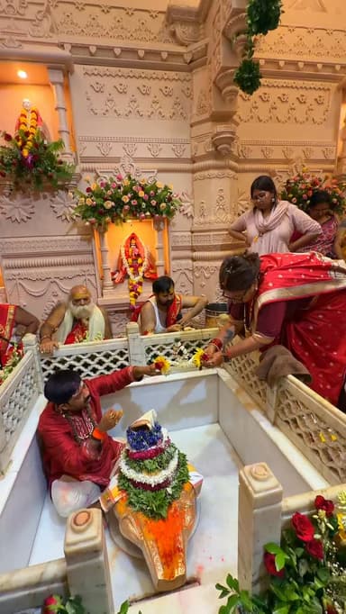 मा. मंत्री नंद गोपाल नंदी जी को पुनर्प्राप्त जन्मदिन की हार्दिक शुभकामनाएँ
Follow @my_world_prayagraj
#prayagraj #prayagrajcity #explore #nandi #reelsinstagram