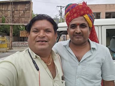 बाड़मेर यातायात पुलिस थाना अधिकारी मगाराम जी को जोधपुर रेंज के फलौदी जिले में लगाने पर हार्दिक बधाई व शुभकामनाएं।