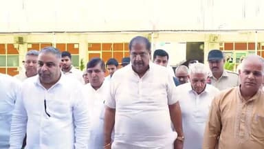 नोहर के पूर्व विधायक पहुंचे संत रामपाल जी महाराज के दरबार
देखिये पूरी वीडियो
Ajay Singh Chautala
