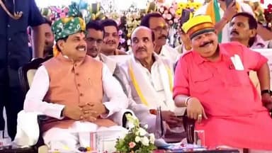 मुख्यमंत्री डॉ. मोहन यादव जी ने आज लहार, भिण्ड से मुख्यमंत्री लाड़ली बहना योजना के अंतर्गत प्रदेश की 1.25 करोड़ से अधिक लाड़ली बहनों के खातों में ₹1835 करोड़ से अधिक की राशि का सिंगल क्लिक के माध्यम से अंतरण किया।
यह योजना प्रदेश की बहनों के सम्मान, सशक्तिकरण और आत्मनिर्भरता की दिशा में एक महत्वपूर्ण कदम है।
प्रदेश की सभी लाड़ली बहनों को हार्दिक बधाई एवं शुभकामनाएँ। 💐
#LadliBahnaMP #CMDrMohanYadav #MadhyaPradesh #WomenEmpowerment #LadliBahnaYojana #MadhyaPradesh #Sidhi Collector Office Sidhi तलाश न्यूज सीधी प्राइड इंडिया न्यूज़