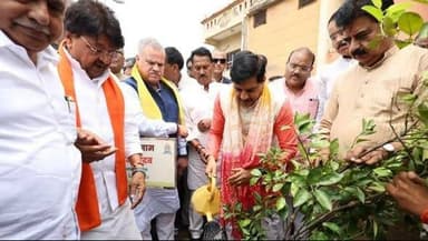प्राण वायु का स्थाई प्रबंध है एक पेड़ मां के नाम अभियान : मुख्यमंत्री डॉ. यादव
वृक्ष जीवन का आधार भी हैं और वसुधा का श्रृंगार भी
इन्दौर में हुई 21 लाख पौधारोपण एवं 51 हजार वर्षा जल संचयन इकाइयों की स्थापना के महाभियान की शुरुआत
मुख्यमंत्री ने अपनी माताश्री की स्मृति में संतरे का पौधा लगाकर किया महाभियान का शुभारंभ
पौधरोपण एवं जल बचाने में सहयोगी पृथ्वी संस्था और नक्सल उन्मूलन में सेवाएं दे चुके बीएसएफ के 2 जवानों को दिए जाएंगे 2-2 लाख रुपये
मुख्यमंत्री डॉ. यादव इंदौर में आयोजित पौधरोपण कार्यक्रम में हुए शामिल
मुख्यमंत्री डॉ. मोहन यादव ने कहा है कि जो हमें जीवन दें, सद्मार्ग पर ले जाए, वह सदैव वंदनीय है। हमारे लिए प्रकृति ही परमेश्वर के स्वरूप है, क्योंकि यह हमें जीवन देती है, हमारा उदर-पोषण करती है। इसलिए हम सबको प्रकृतिपूजक बनकर इसकी वंदना करनी चाहिए। मुख्यमंत्री ने कहा कि वृक्ष हमारे जीवन का आधार भी हैं और वसुधा का श्रृंगार भी। वृक्ष ऋषि मुनियों के समान एक ही स्थान पर रहकर साधना करते हैं। यह हमारी नकारात्मक ऊर्जा को स्वयं ग्रहण कर हमें सकारात्मक ऊर्जा (प्राण वायु) देने वाले उदार साधक होते हैं। मुख्यमंत्री ने कहा कि बंजर भूमि को हरियाली की चादर ओढ़ाना प्रकृति माता को हरी चुनरी ओढ़ाने जैसा है। प्रधानमंत्री श्री नरेन्द्र मोदी की पहल पर चलाया जा रहा है 'एक पेड़ मां के नाम' अभियान कोई शासकीय कार्यक्रम नहीं, ये जीवन के लिए सांसों का स्थायी प्रबंध करने का अभियान है। जल, जंगल, जमीन और जानवर जिनसे हमारा पारिस्थितिकीय-तंत्र तैयार होता है, यह अभियान इनकी सुरक्षा का मिशन है।
मुख्यमंत्री डॉ. यादव रविवार को इन्दौर जिले के ग्राम बुढ़ानिया स्थित सीमा सुरक्षा बल (बीएसएफ) परिसर में आयोजित पौधरोपण कार्यक्रम को संबोधित कर रहे थे। मुख्यमंत्री ने यहां अपनी पूजनीय माता स्व. श्रीमती लीला बाई यादव की स्मृति में संतरे का फलदार पौधा लगाकर इन्दौर में 21 लाख पौधारोपण एवं 51 हजार वर्षा जल संचयन इकाइयों की स्थापना (निर्माण) कार्य के महाभियान का दीप प्रज्ज्वलन कर शुभारंभ किया। उन्होंने कहा कि हमारी संस्कृति में पंच महाभूतों का मान्यता मिली है। इसमें सबसे प्रमुख है जल। जल से ही हमारा जीवन है। 'एक पेड़ मां के नाम' अभियान तथा जल, जंगल एवं पर्यावरण बचाने के पुनीत महाभियान में पूरे समाज की सहभागिता बेहद सराहनीय है। हम सबको मिलकर इस दिशा में आगे आना ही चाहिए।
मुख्यमंत्री डॉ. यादव ने पौधरोपण एवं जल संचयन में सरकार और समाज की सहयोगी सामाजिक संस्था पृथ्वी को प्रोत्साहन स्वरूप 2 लाख रुपये और प्रदेश में चलाए गए नक्सल उन्मूलन अभियान में उल्लेखनीय सेवाएं देने वाले बीएसएफ के दो जवानों को मंच से सम्मानित कर 2-2 लाख रुपये प्रोत्साहन राशि देने की घोषणा की।
इंदौर ने दिखाई जल संरक्षण में बेहतर करने की दिशा
मुख्यमंत्री डॉ. यादव ने कहा कि मां अहिल्या की नगरी इंदौर अतीत के उस गौरवशाली पृष्ठ के रूप में जानी जाती है, जिसने सनातन संस्कृति को पुनर्जीवित किया। देवी अहिल्या माता ने अपने शासनकाल में अपने मूल उत्तरदायित्व के साथ-साथ प्रकृति के साथ तालमेल बनाए रखने के लिए कई स्थानों पर कुंए और बावड़ियां बनाई। उन्हीं से प्रेरणा लेते हुए मध्यप्रदेश सरकार ने जल संरक्षण की दिशा में नदी, तालाब, कुंए, बावड़ियों की सफ़ाई और इनके पुनर्निर्माण का अभियान चलाया है। इंदौर में बड़े पैमाने पर जल संरक्षण का काम हुआ। इंदौर ने देश को जल संरक्षण की दिशा दिखाई है। इससे देश में मध्यप्रदेश ने उल्लेखनीय स्थान हासिल किया है। मुख्यमंत्री ने कहा कि वर्तमान में अलनीनो जैसी जलवायु से जुड़ी चुनौती हमारे सामने हैं। ऐसे में पर्यावरण संतुलन बनाए रखने के लिए पौधरोपण ही सबसे प्रभावी उपाय है। 'एक पेड़ - मां के नाम' अभियान इसी दिशा में एक महत्वपूर्ण और प्रेरणादायी पहल है।
मुख्यमंत्री डॉ. यादव ने कहा कि इन्दौर जब भी कुछ करता है, रिकार्ड ही बनाता है। जल हो या जंगल, पर्यावरण संरक्षण की दिशा में इन्दौर में बहुत अच्छा काम हो रहा है। उन्होंने कहा कि पौधरोपण अभियान में 8 से 10 फिट के पौधे लगाए जा रहे हैं, जो जल्दी ही बड़े होकर फल देंगे। मुख्यमंत्री डॉ. यादव ने कहा कि यह इस अभियान तीसरा साल है और हर साल इसमें समाज की सहभागिता बढ़ती ही जा रही है। अगले तीन दिनों में यहां 1 लाख से अधिक वन प्रजातियों के पौधे लगाए जाएंगे। मुख्यमंत्री ने इस अमृत हरित महोत्सव-2026 में इन्दौर जिले में 21 लाख पौधे लगाने का संकल्प लेने के लिए जिलेवासियों को बधाई दी।
वरिष्ठ विधायक श्री हेमंत खण्डेलवाल ने कहा कि इन्दौर प्रदेश की आर्थिक राजधानी होने के साथ अब पर्यावरण संरक्षण की दिशा तय कर रहा है। 'एक पेड़ - मां के नाम' के तहत 21 लाख पौधे लगाने के संकल्प का महाभियान नि:संदेह बेहद सराहनीय है।
नगरीय विकास एवं आवास मंत्री श्री कैलाश विजयवर्गीय ने कहा कि धरती माता ने हमें जल, जंगल, जैव संपदा और खनिजों का अमूल्य आर्शीवाद दिया है। हमारा मध्यप्रदेश प्रकृति पुत्र है। एक पेड़ मां के नाम अभियान के लिए पूरा इंदौर जुट गया है। प्रधानमंत्री श्री नरेन्द्र मोदी के आहृवान पर यह अभियान एक जन आंदोलन बन चुका है।
इंदौर महापौर श्री पुष्यमित्र भार्गव ने कहा कि हम राज्य सरकार के जल गंगा संवर्धन अभियान को और गति दे रहे हैं। हम 51 हजार वर्षा जल संचयन इकाइयां बनाने के लक्ष्य की दिशा में अब तक 8 हजार 500 जल इकाइयां बना चुके हैं। इंदौर में जल संवर्धन को हमने जन क्रांति का रूप दे दिया है।
कार्यक्रम में पंचायत एवं ग्रामीण विकास मंत्री श्री प्रहलाद पटेल, जल संसाधन मंत्री श्री तुलसीराम सिलावट, इंदौर सांसद श्री शंकर लालवानी, वरिष्ठ समाजसेवी श्री अजय जामवाल, वरिष्ठ नेता श्री कृष्णमुरारी मोघे, पूर्व मंत्री एवं विधायक श्री महेन्द्र हार्डिया, विधायक श्री मधु वर्मा, विधायक श्री रमेश मेंदोला, विधायक श्री गोलू शुक्ला, जिला पंचायत अध्यक्ष श्रीमती नीना सतीश मालवीय, श्री श्रवण चावड़ा, श्री विशाल पटेल, श्री सुमित मिश्रा, पूर्व विधायक श्री आकाश विजयवर्गीय सहित बीएसएफ के आईजी श्री सिंधु, पौधारोपण और जलसंरक्षण को जन आंदोलन बनाने वाली सभी धार्मिक एवं सामाजिक संस्थाओं के प्रतिनिधि, स्वंयसेवी संस्थाओं के स्वंयसेवक तथा बड़ी संख्या में बीएसएफ के जवान उपस्थित थे।
#narmadapuram CM Madhya Pradesh Dr Mohan Yadav Jansampark Madhya Pradesh