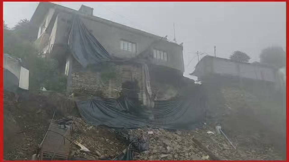 #कद्दूखाल में आपदा राहत, सुरक्षा और बचाव के नाम पर मिला तो सिर्फ तिरपाल #कैसे होगी नुकसान की भरपाई