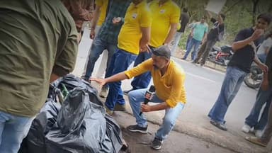 #ऋषिकेश_भनियावाला_सड़क_चौड़ीकरण_परियोजना।
7 मोड का 7 वाँ दिन, आज भी पेड़ों को बचाने का संघर्ष जारी।
#जब तक नहीं निकलेगा #निष्कर्ष, तब तक जारी रहेगा #संघर्ष"
#UttarakhandNews #BreakingNews #संघर्ष_जारी #पर्यावरण_बचाओ #पेड़बचाव #जंगल_मत_काटो #प्रकृति_के_साथ_खिलवाड़