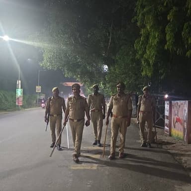 जनपद में अपराध-नियंत्रण व आमजन में सुरक्षा की भावना जागृत करने के दृष्टिगत #SPBahraich के निर्देशन में थाना को0 देहात पुलिस द्वारा भीड़-भाड़ वाले स्थानों तथा मिश्रित आबादी वाले संवेदनशील क्षेत्रों में किया गया पैदल गश्त।
#UPPolice https://t.co/EPrajkpMlj