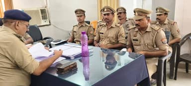 अपर पुलिस अधीक्षक श्री चंद्रकेश सिंह द्वारा थाना को0 भिनगा पर अर्दली रूम आयोजित कर लंबित विवेचनाओं, साइबर शिकायतों, यक्ष ऐप पर अपराधियों के सत्यापन तथा वांछित अभियुक्तों की गिरफ्तारी की समीक्षा कर आवश्यक निर्देश दिए गये।
#UPPolice https://t.co/lHtRxf5hRw