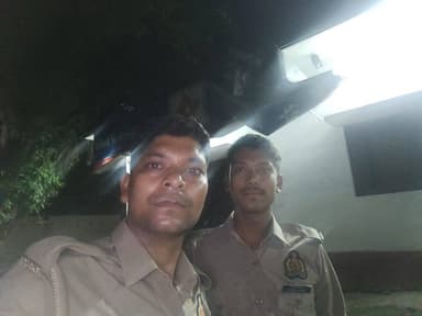 #रात्रि_गश्त_व_चेकिंग #SPBallia श्री ओमवीर सिंह के निर्देशन में जनपद में शांति,सुरक्षा एवं कानून व्यवस्था बनाए रखने के दृष्टिगत #Ps_बांसडीह पुलिस द्वारा रात्रि में निरन्तर भ्रमणशील रहते हुए संदिग्ध व्यक्तियों/वाहनो की चेकिंग की जा रही है। #बलिया #BalliaPolice
@dgpup
@Uppolice https://t.co/cXLz326OzX