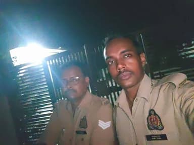 #रात्रि_गश्त_व_चेकिंग #SPBallia श्री ओमवीर सिंह के निर्देशन में जनपद में शांति,सुरक्षा एवं कानून व्यवस्था बनाए रखने के दृष्टिगत #Ps_बांसडीहरोड पुलिस द्वारा रात्रि में निरन्तर भ्रमणशील रहते हुए संदिग्ध व्यक्तियों/वाहनो की चेकिंग की जा रही है। #बलिया #BalliaPolice
@dgpup
@Uppolice https://t.co/93M5pvAjlI