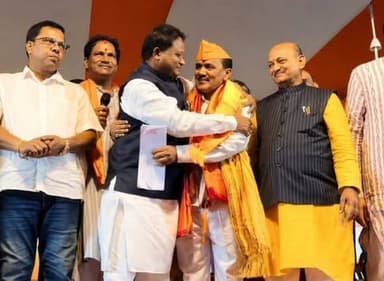 ବିଜେପିରେ ମିଶିଲେ ଚୌଦ୍ଵାର କଟକ ର ପୂର୍ବତନ ବିଧାୟକ ପ୍ରଭାତ ରଞ୍ଜନ ବିଶ୍ୱାଳ।
#latastnewsupdate #Bjp #pabitranewsodishalive