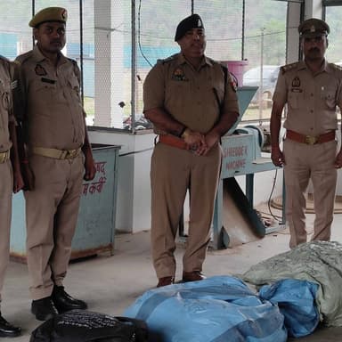 #Chitrakoot
“ऑपरेशन दहन” के क्रम में पुलिस अधीक्षक चित्रकूट के निर्देशन में 02 मुकदमों के कुल 51.952 किलोग्राम नाजायज गांजा का विनष्टीकरण किया गया। https://t.co/WGbEBvbYD2