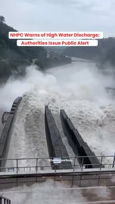 #News || Authorities have issued a public alert following a high water discharge warning from NHPC’s Lower Subansiri Hydroelectric Project at Gerukamukh. Residents living along the Subansiri River and downstream areas have been advised to remain vigilant and take all necessary safety precautions.
.
.
.
.
.
#lakhimpurbuzz #northlakhimpur #northlakhimpurvibes❤️ #lakhimpur