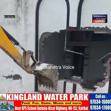 कुरूक्षेत्र में दरगाह पर चला बुलडोजर, रोतीं-चिल्लातीं रही महिलाएं, VIDEO, सेवादार के घर की दीवार भी तोड़ी; मंदिर के पुजारी को घसीट-घसीट कर मारा था..
#Kurukshetra #BulldozerAction #kurukshetravoice