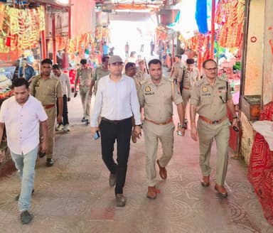 उपजिलाधिकारी एवं क्षेत्राधिकारी मिश्रित द्वारा थाना नैमिषारण्य अन्तर्गत अमावस्या मेले की तैयारी का स्थलीय निरीक्षण कर सम्बन्धित को आवश्यक दिशा निर्देश दिए गए।
#Sitapurpolice #UPPolice
@Igrangelucknow https://t.co/pxqVqrvYdj