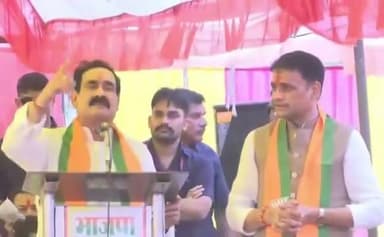 पर आसूंओं की भाषा जुवान की भाषा से अलग कहानी कह रही है!!????? 💔
#bjp
#mp
#election