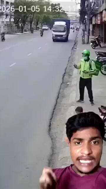 dilivery boy help the children #shorts